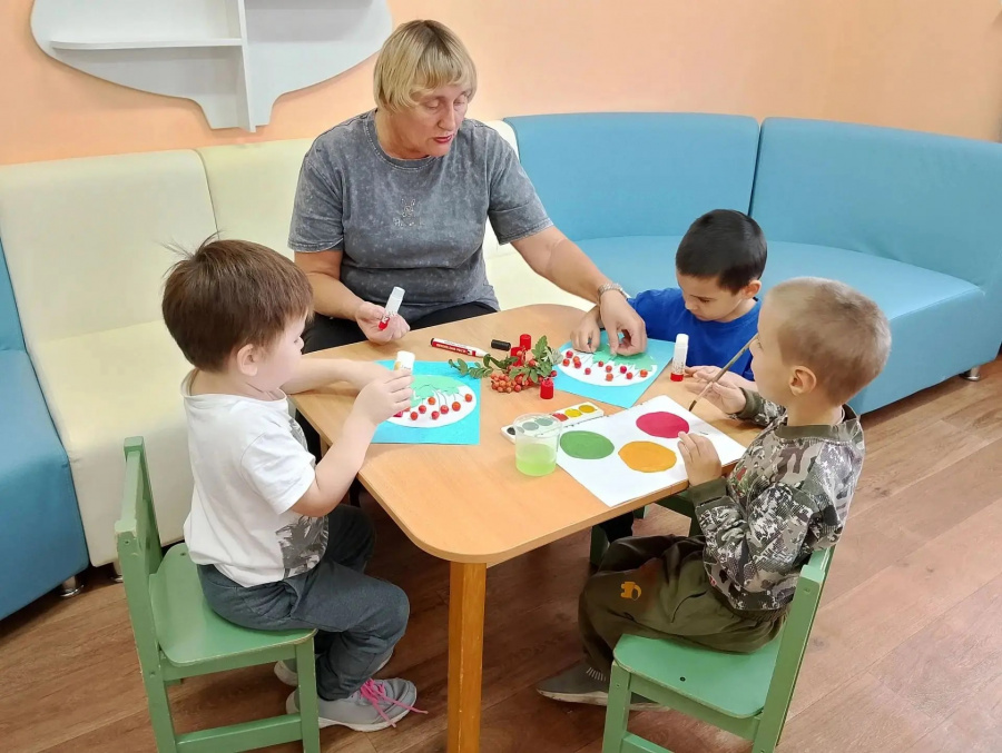 Работа с природным материалом Работа с природным материалом